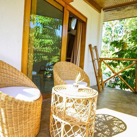 Serenity Hotel 爱妮岛 外观 照片