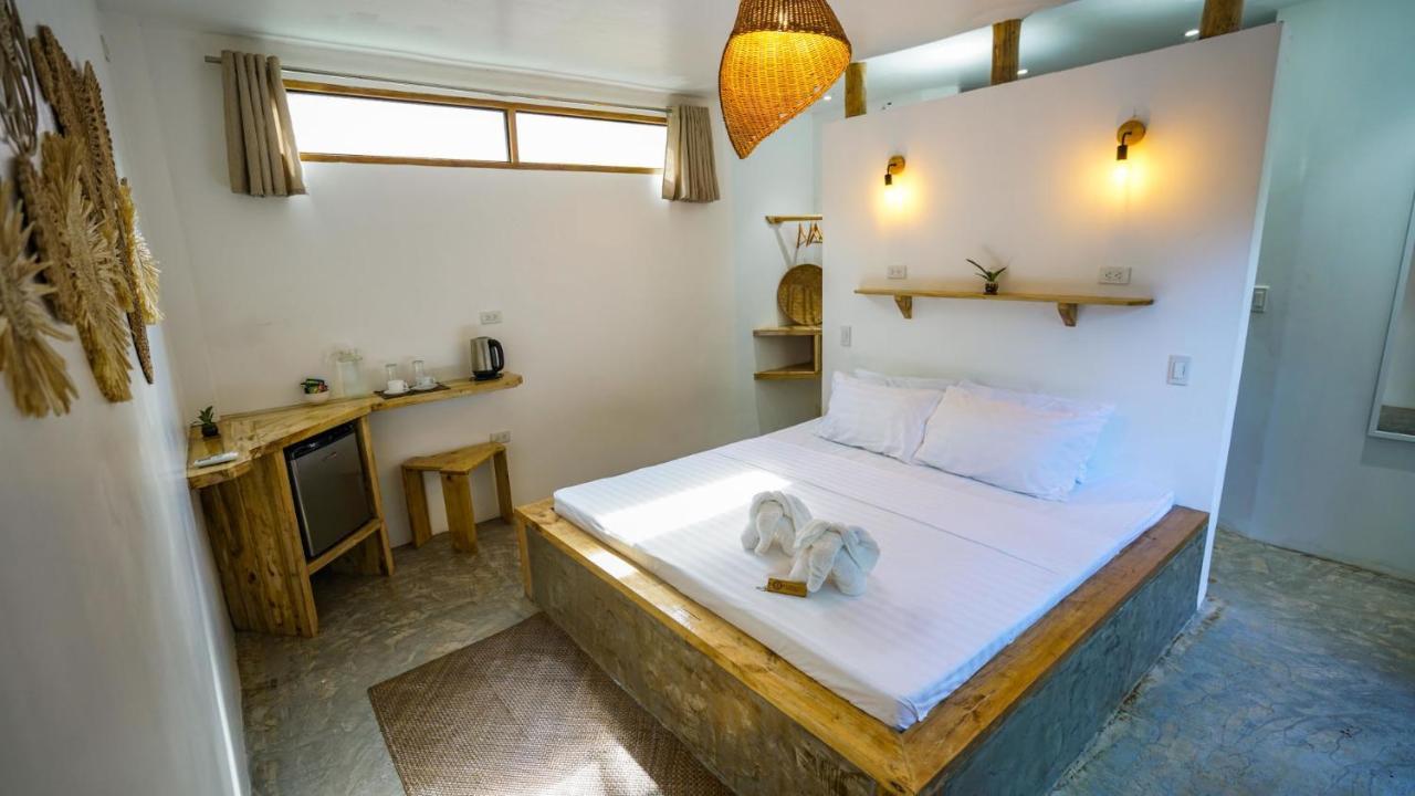 Serenity Hotel 爱妮岛 外观 照片