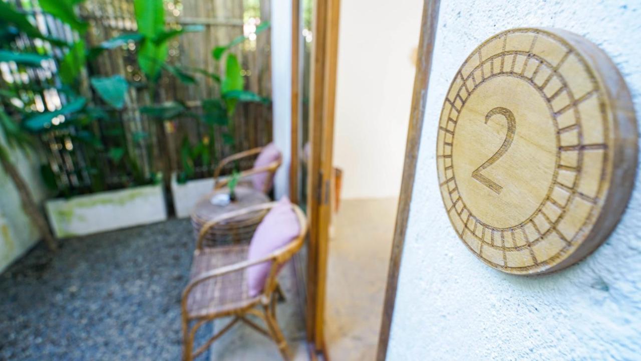 Serenity Hotel 爱妮岛 外观 照片
