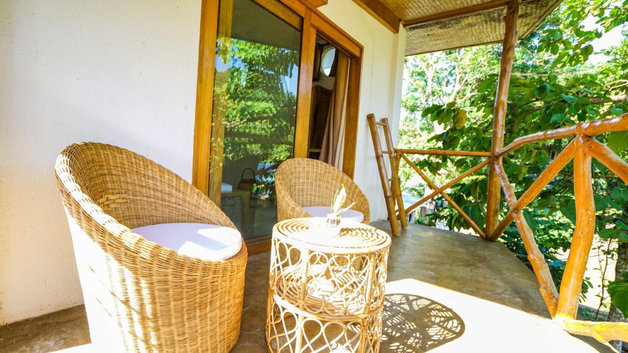 Serenity Hotel 爱妮岛 外观 照片