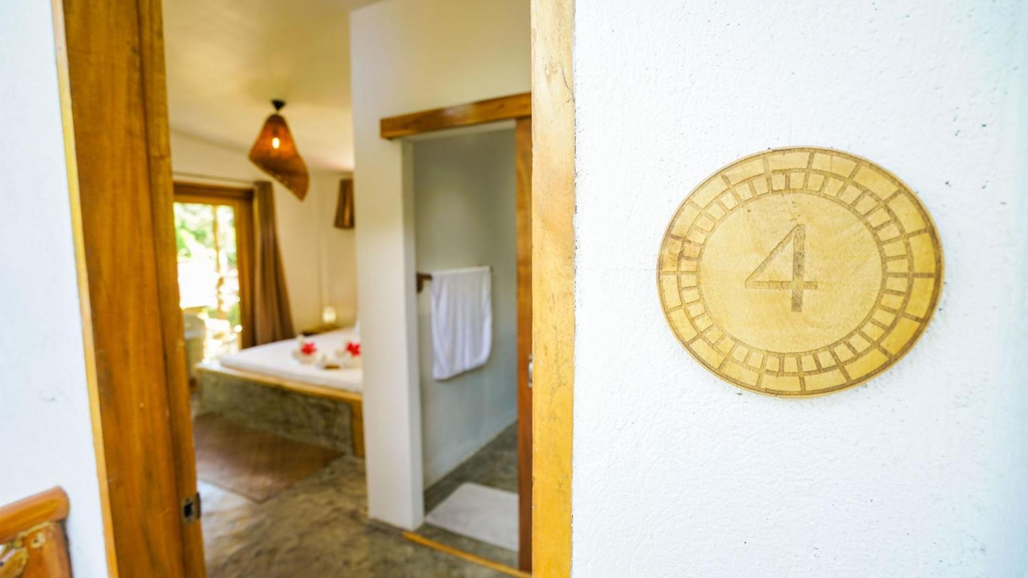 Serenity Hotel 爱妮岛 外观 照片